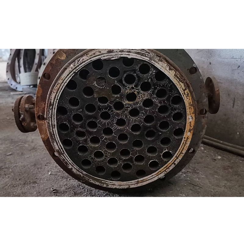 How does the manufacturing process of carbon fiber composite tubular graphite heat exchanger affect the quality and performance consistency of the product?